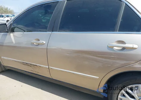 2004 Honda Accord 2.4 Lx z USA, uszkodzony, nr VIN 1HGCM563X4A129817